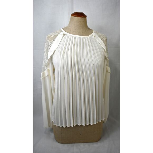 Lot of 2 EXPRESS Tops White/Off White XS NWT - Picture 7 of 10